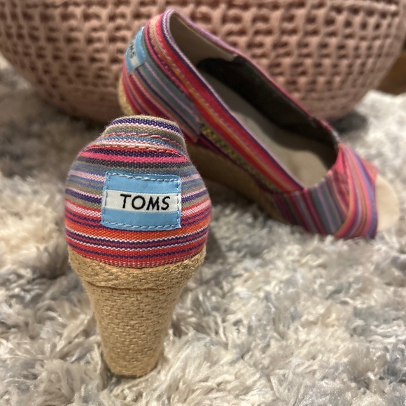 Tom’s Peep Toe Wedge Sandals Calypso - Picture 2 of 2